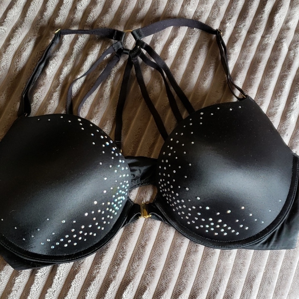 Victoria secret very sexy bra